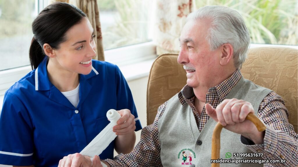 Acolhimento de idosos em Canoas: humanização e afeto na terceira idade 1 Uma casa de repouso em Canoas RS de alto padrão deve ser muito mais do que um local de moradia; ela precisa ser uma extensão segura do lar. O ambiente deve ser planejado para neutralizar os perigos domésticos comuns, como tapetes soltos, escadas e banheiros sem apoio. No Residencial Geriátrico Igara em Canoas, cada metro quadrado foi pensado para oferecer mobilidade livre de obstáculos perigosos. acolhimento de idosos em Canoas