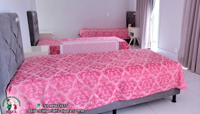 Cama hospitalar com grades de proteção e acessibilidade em clinica de repouso e casa geriatrica em Canoas.