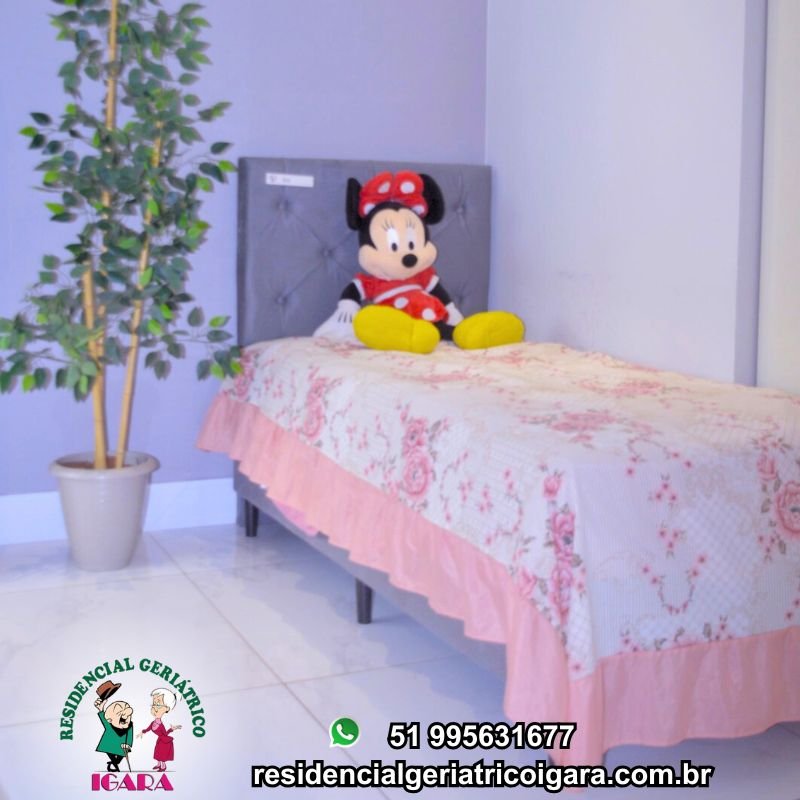 Quarto compartilhado feminino com decoração acolhedora no Residencial Geriátrico Igara em Canoas casa de repouso para idosos. fotos casa de repouso canoas